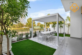 Keysplease 4BR, Nanny room, BBQ, Garden, Malibu Beach Access, Damac Hills